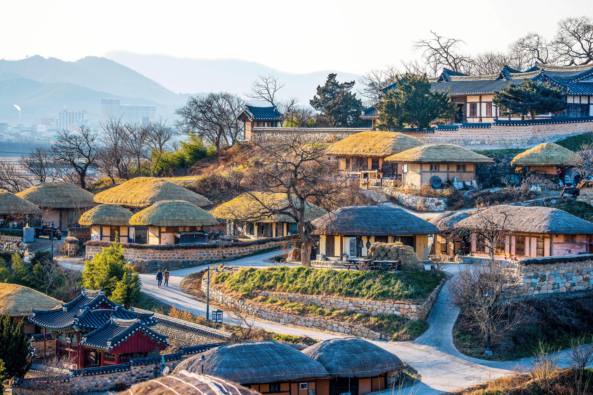 Korean-Folk-Village.gif