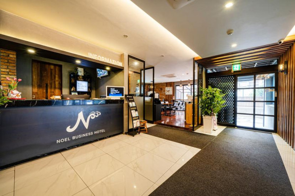 Khách sạn Noel Business