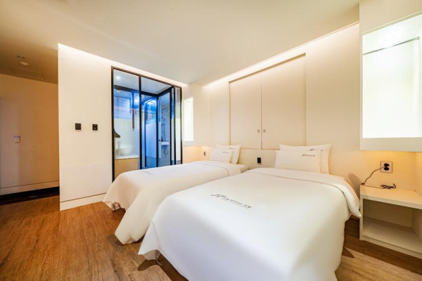 Khách sạn Noel Business