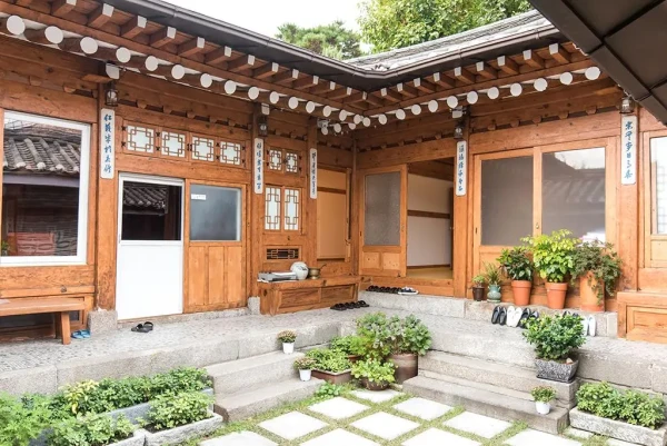 Bukchon Sohyeondang Hanok Stay