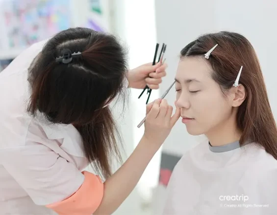 Professional K-Beauty Makeup, Hair & Makeup LessonㅣColor Signal - Thumbnail
