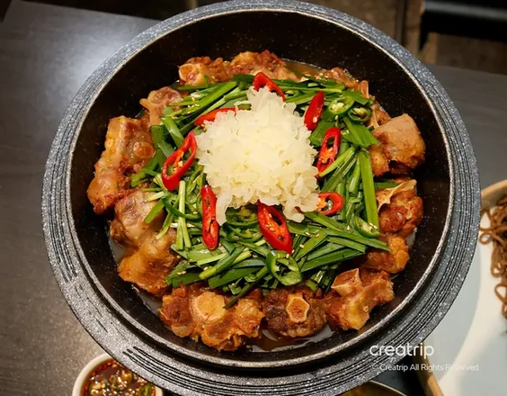 Traditional Korean Dining Pub | Joodorak Shinyongsan Main Branch