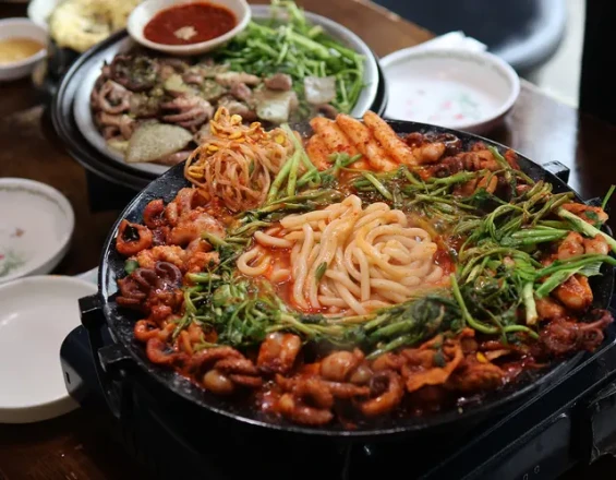 A retro-style grilled spicy webfoot octopus restaurantㅣPassion Is Also Jjukkumi - Best Pick 3