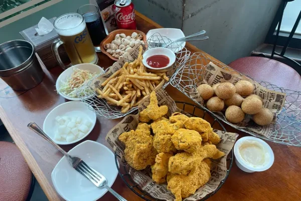 BHC Chicken Jongno 5-ga Square Gwangjang Branch | Jongno