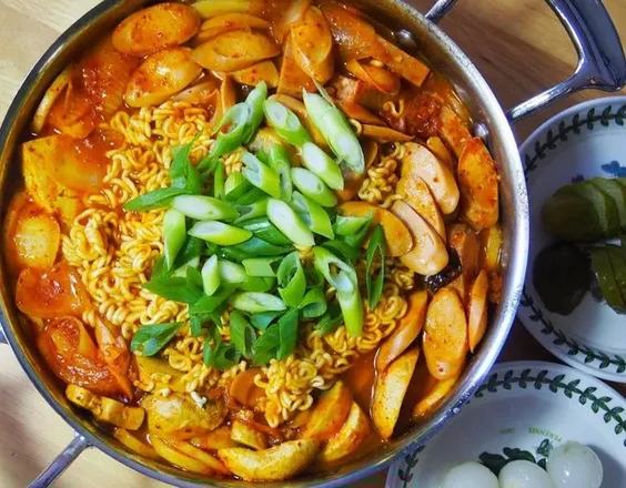 Korean War Historical Food TourㅣWalking Tour