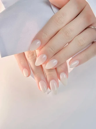 Krasny nail