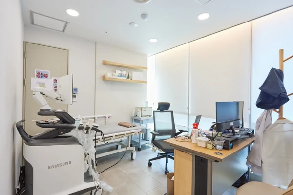 YONSEIRO CLINICㅣPetite Skin Procedures