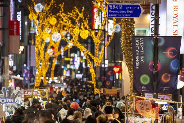 Myeongdong – Shopping & Street Food Paradise - Seoul Hoạt động nên trải nghiệm