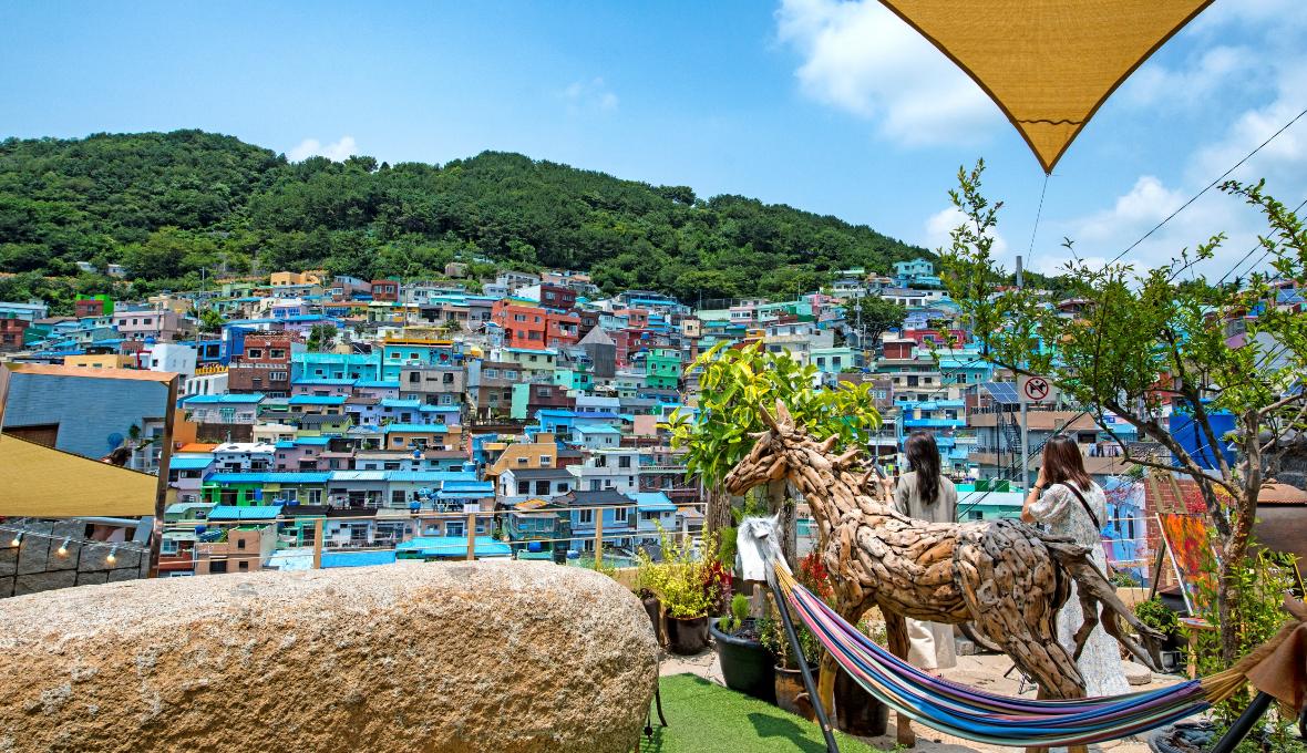 Blue Line Park Sky Capsule + Oryukdo + Huinnyeoul Culture Village + Gamcheon Day Tour | Busan Departure