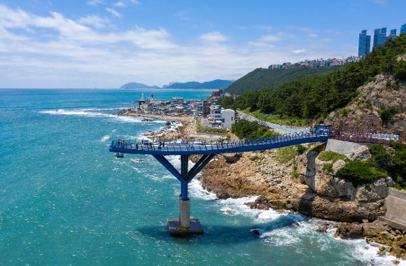 Blue Line Park Sky Capsule + Oryukdo + Huinnyeoul Culture Village + Gamcheon Day Tour | Busan Departure
