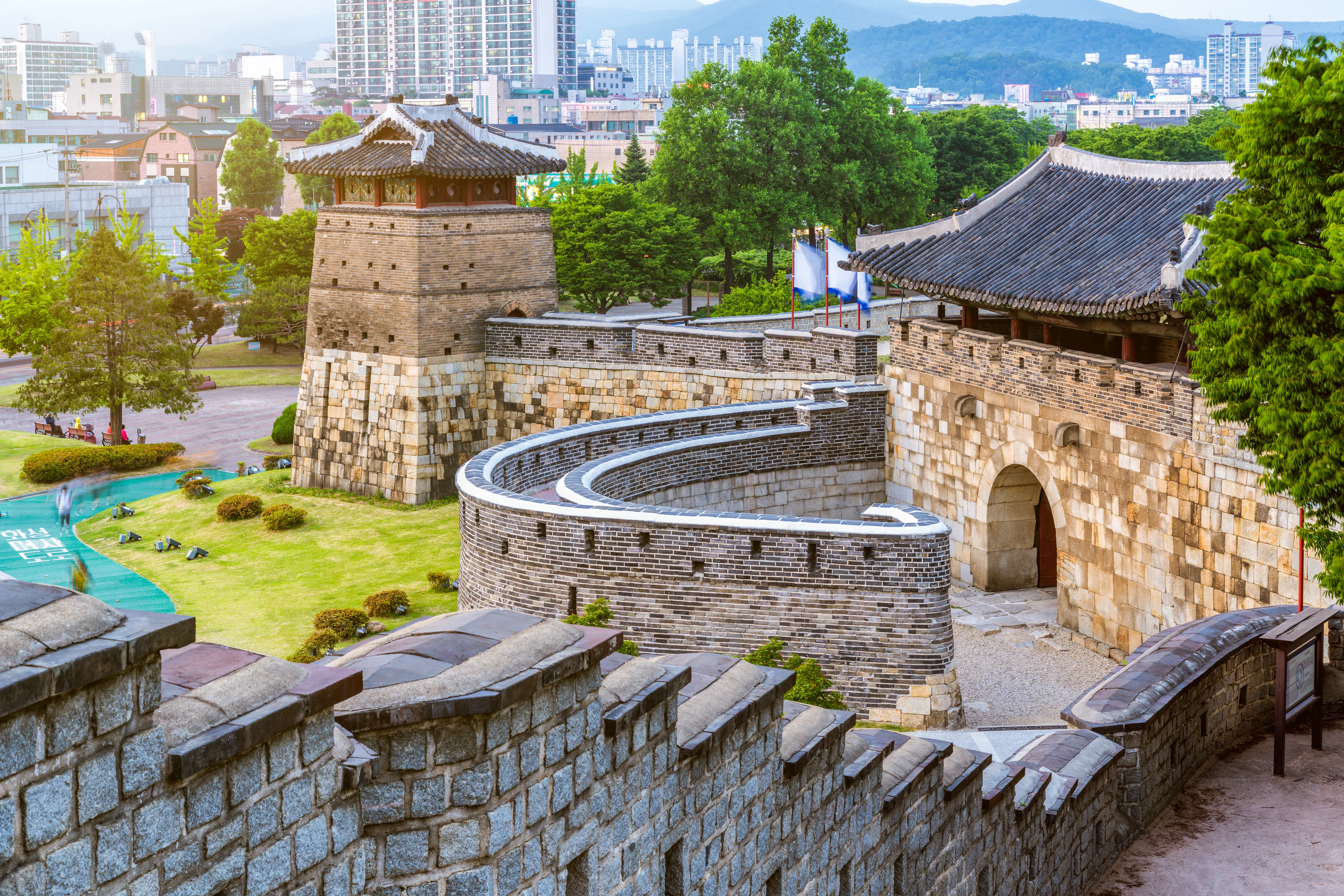 [SUWON] Suwon Hwaseong Fortress + Munsusa Temple + Gaesimsa Temple (Apr 6 – Apr 30 Tour)