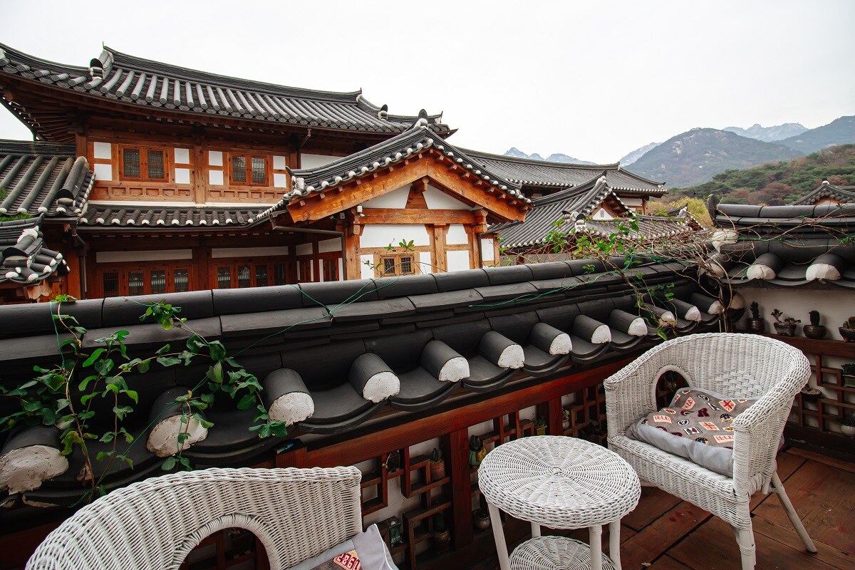 Seoul Cultural 2-Day Tour (Gyeongbokgung · Bukchon Hanok Village · Hiker Ground · Eunpyeong Hanok Village · Starfield Library) – Seoul Departure