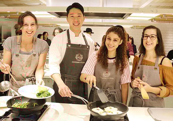 K-FOOD & K-BEAUTY 1-Day Experience in Seoul