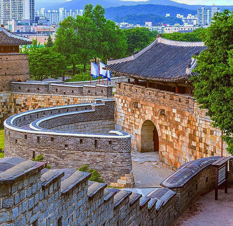 Gyeonggi 1-Day Tour for Foreigners – Suwon Hwaseong & Korean Folk Village
