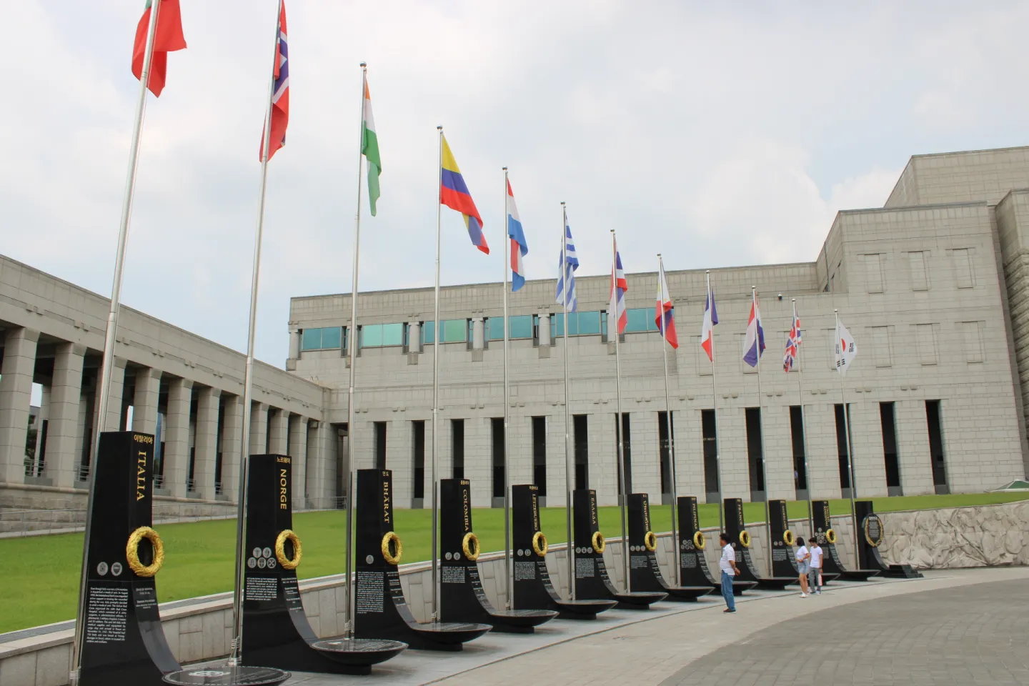 Tour Seoul 1 ngày dành cho du khách quốc tế – Changdeokgung, Bảo tàng Chiến tranh Hàn Quốc, Seoul Sky