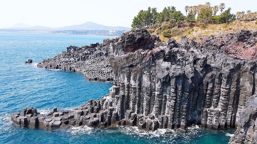 Korea Grand Tour + Jeju – 13 Days