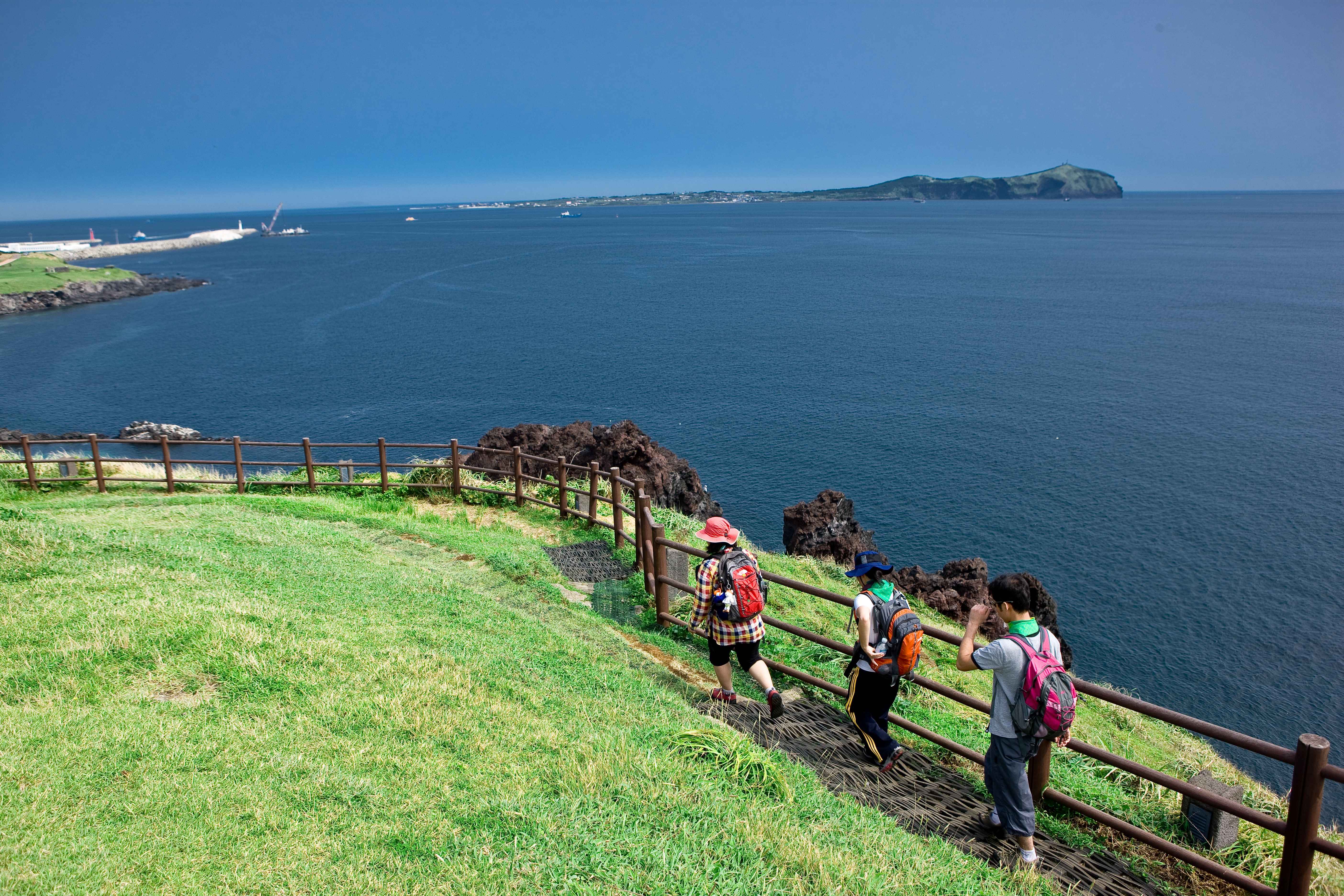 Jeju Island 3-Day Tour for Travelers – Departing from Seoul
