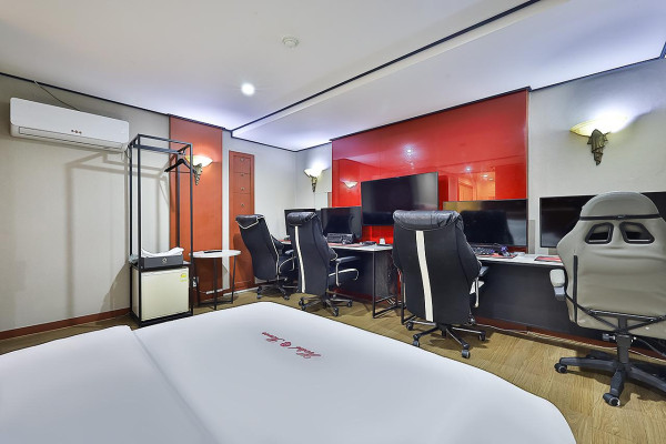 High-spec 4PC room / No bathtub (RTX3070 hard drive) (32 inches / New product / Netflix / YouTube Pr